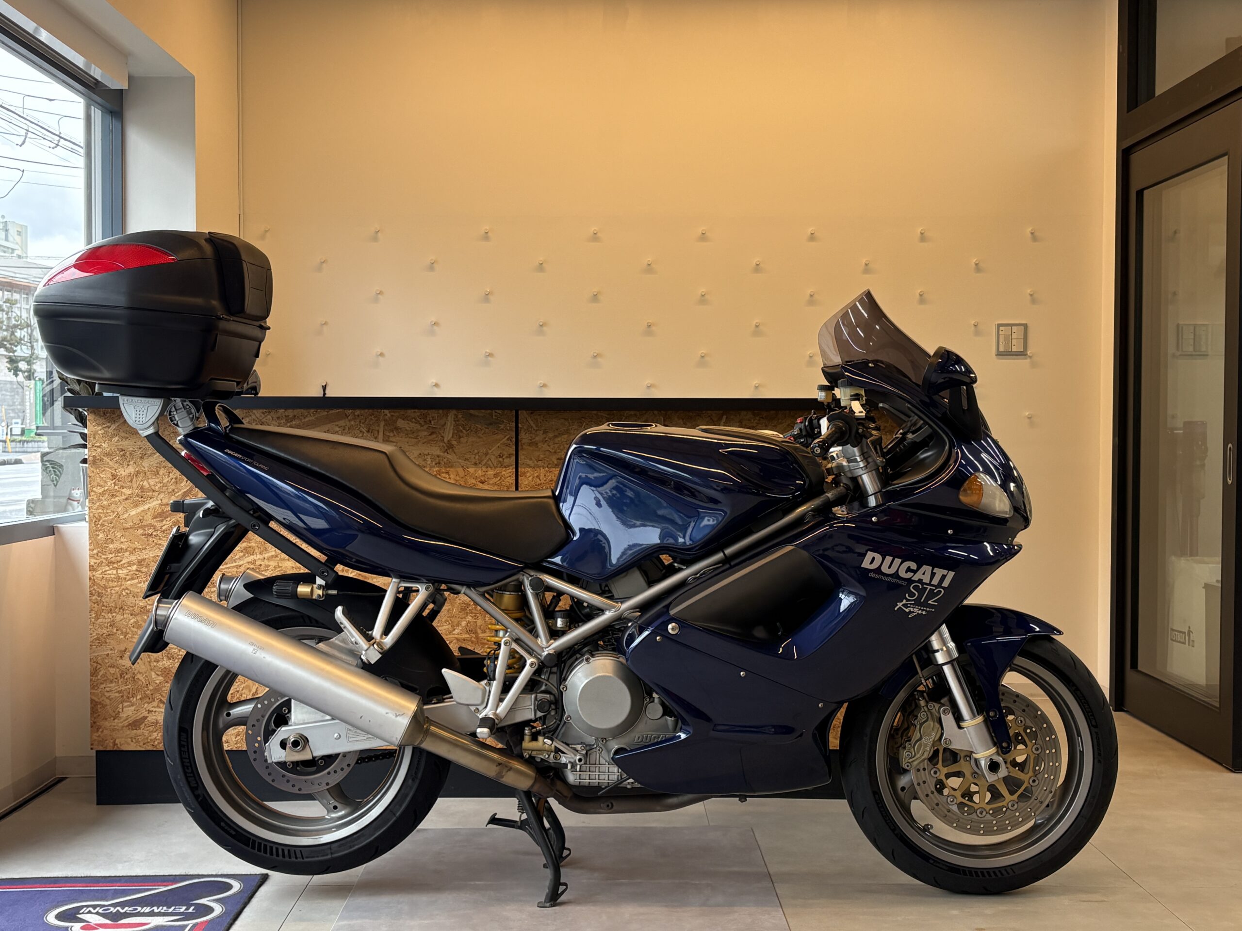 ST2  for SALE